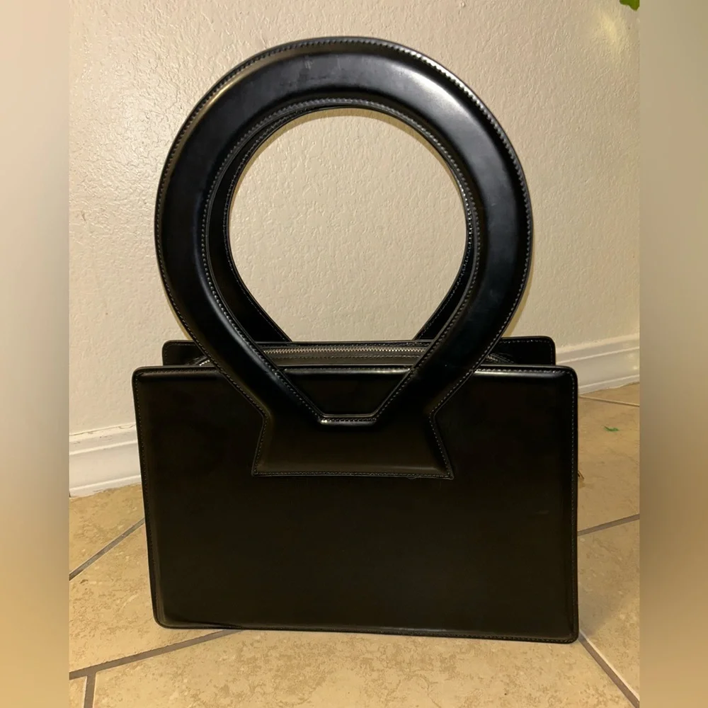 Luar Black Leather Shoulder Bag with Crossbody Rings - Picture 4 of 7